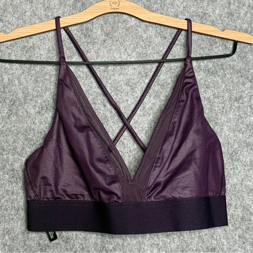 Victoria Sport Faux Leather Sports Bra in Purple-‎ Sz L